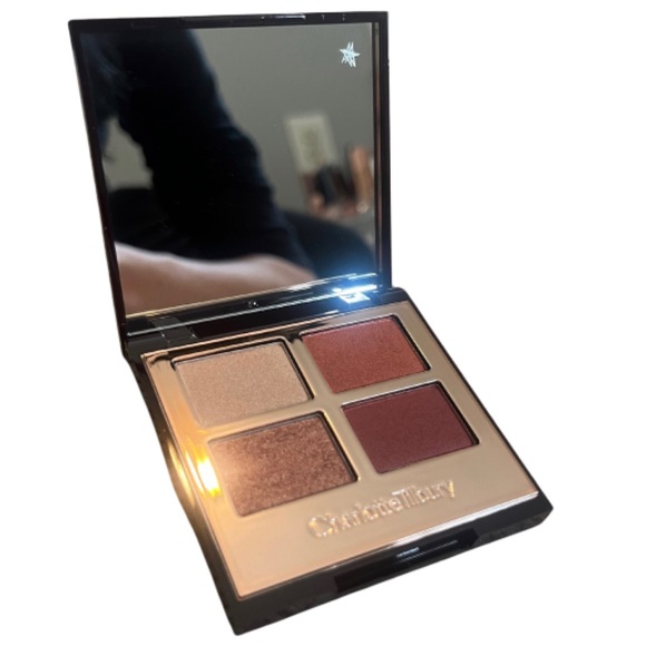 Charlotte Tilbury | Luxury Eye Palette - Walk of No Shame - Picture 4 of 10